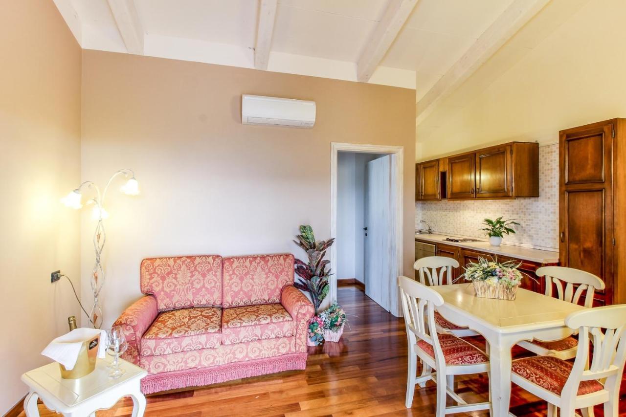 Residence Villa Il Casale - Appartamenti Wellness E Piscina Riscaldata Tovo San Giacomo エクステリア 写真