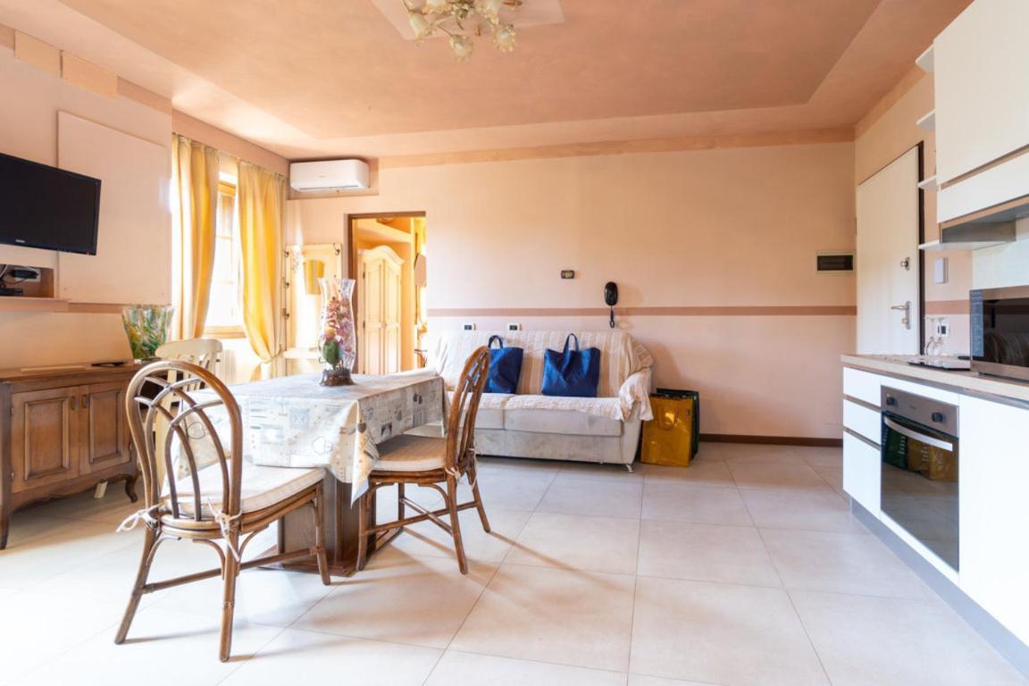 Residence Villa Il Casale - Appartamenti Wellness E Piscina Riscaldata Tovo San Giacomo エクステリア 写真