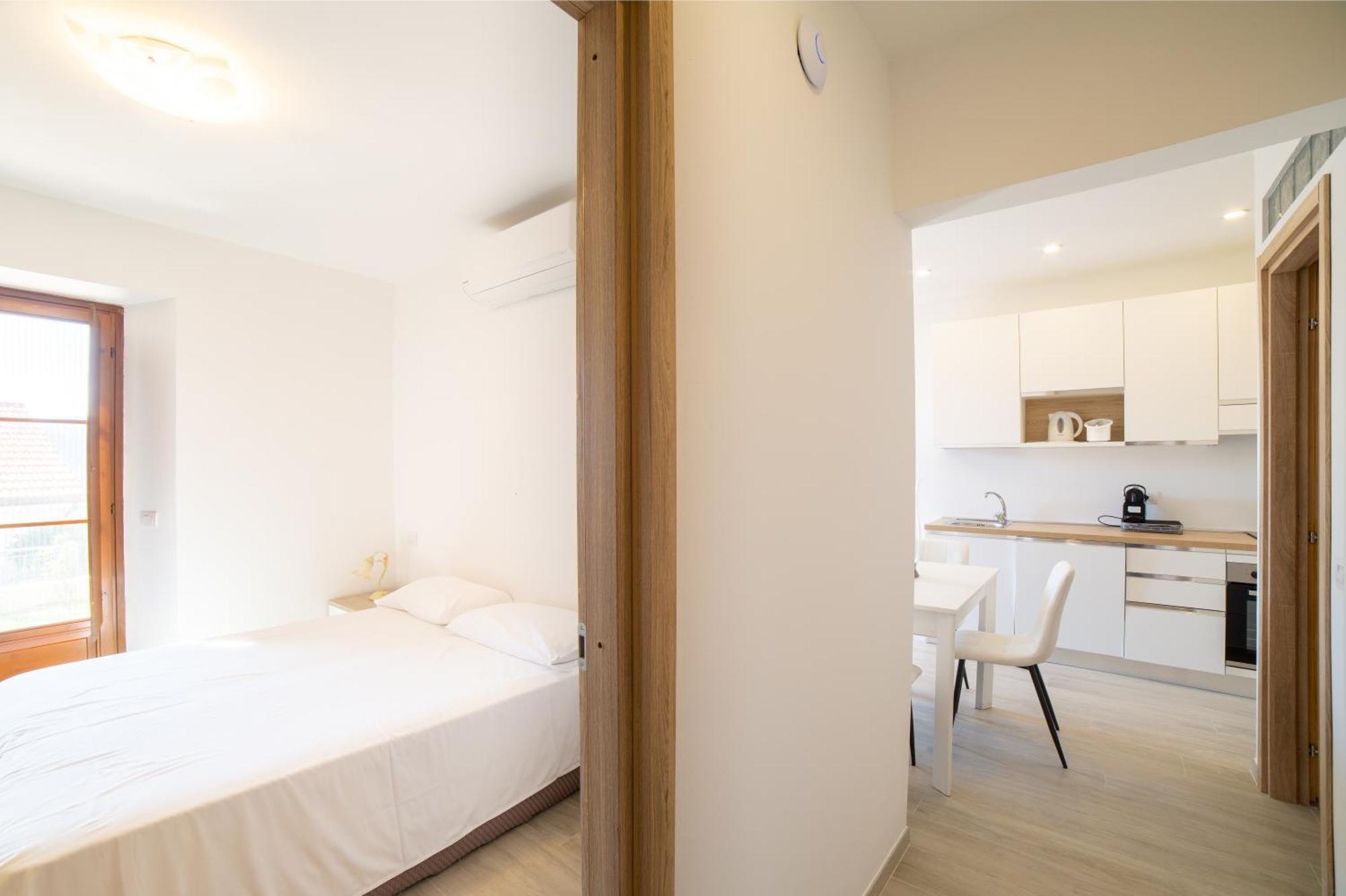 Residence Villa Il Casale - Appartamenti Wellness E Piscina Riscaldata Tovo San Giacomo エクステリア 写真